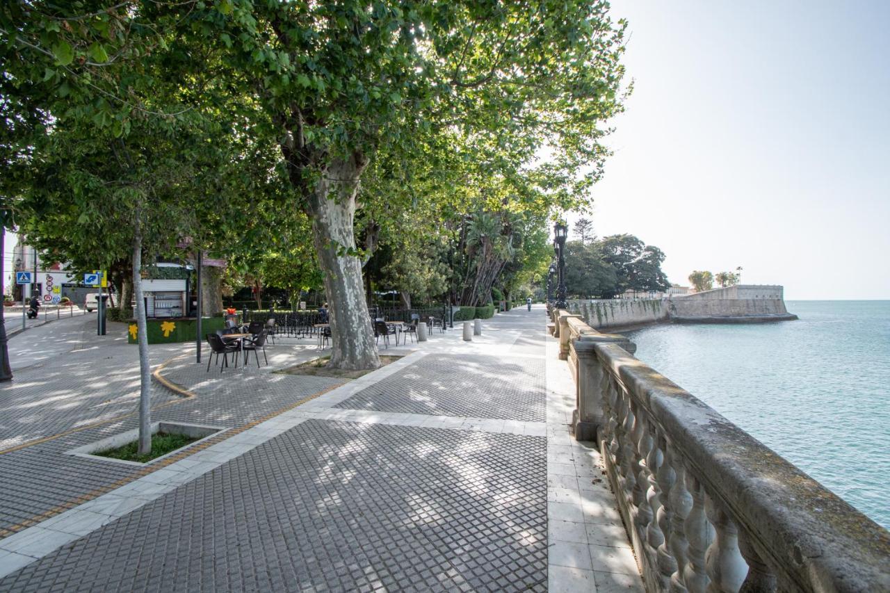 Apartamento El Meridiano De Cádiz Kültér fotó